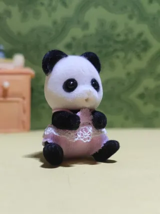 Sylvanian Families Panda Bebé Clara