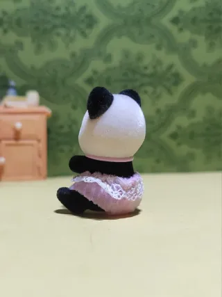 Sylvanian Families Panda Bebé Clara
