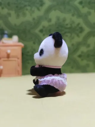 Sylvanian Families Panda Bebé Clara