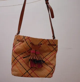 Bolso bombonera rafia Parfois étnico