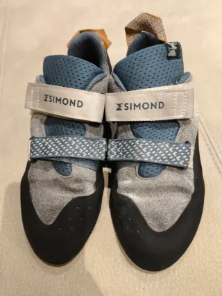 Pies de gato Simond Talla 40 y  Puma 42