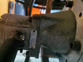 Motor Honda con bomba hidráulica