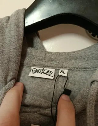 Felpa Pokémon Grigia XL Nuova con Cartellino