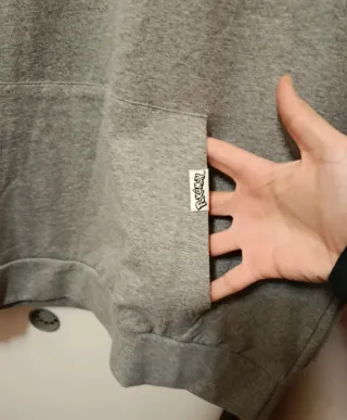 Felpa Pokémon Grigia XL Nuova con Cartellino