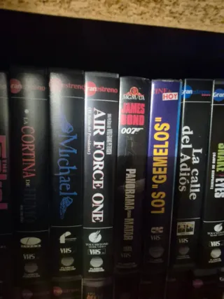 Peliculas vhs precio unidad varios titulos