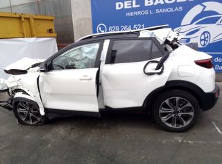 Kia 519563 86614h8400 soporte paragolpes stonic