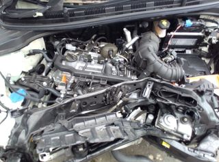 Kia 519563 86614h8400 soporte paragolpes stonic