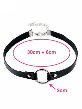 Gargantilla de cuero con aro plateado