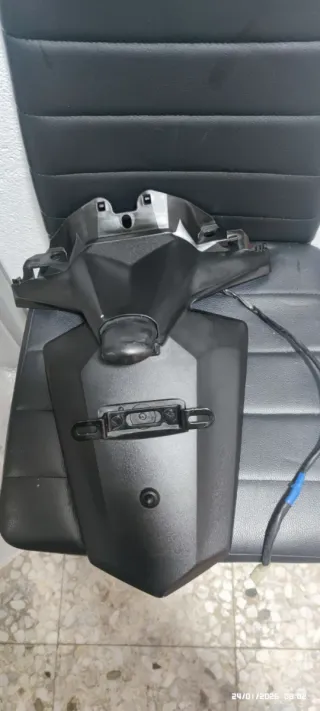 Porta matriculas Yamaha X-MAX (GUARDABARROS)