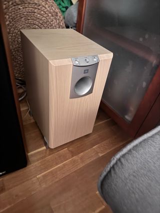 Subwoofer JBL SC 178- 100w activo