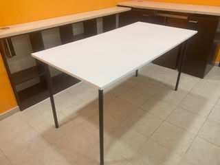 Mesa y 4 Sillas Plegables Negras