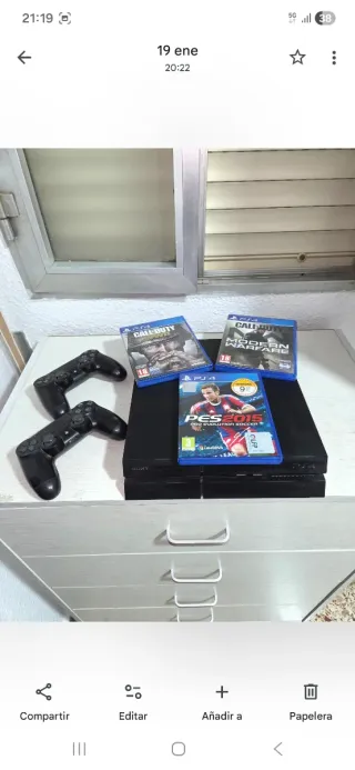 Consola PS4 + 3 Juegos
