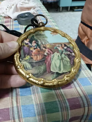 Medallón antiguo escena rococó