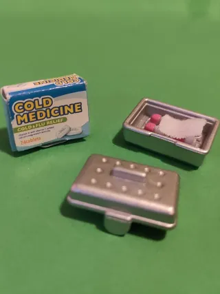 Set Cassetta Farmaci Sylvanian Families