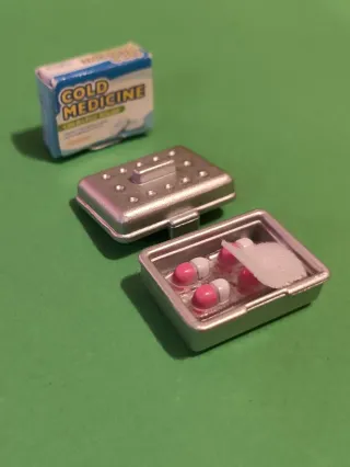 Set Cassetta Farmaci Sylvanian Families