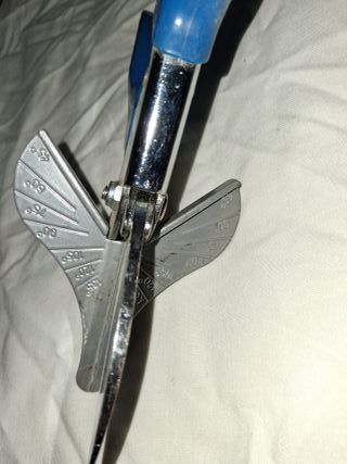 Tijera ingletadora para molduras