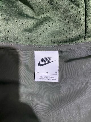 Nike Air Anorak Verde Militar / Cortavientos