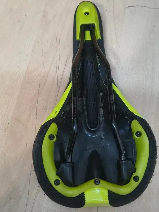 Sillín Lapierre Negro y Amarillo