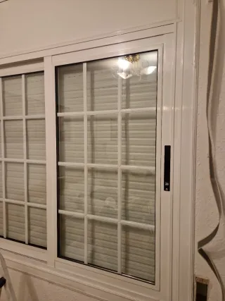 Ventana corredera aluminio blanco urge