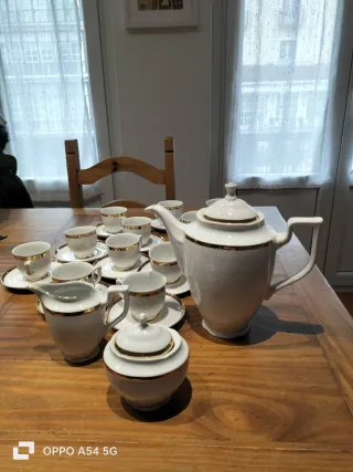 Juego de café porcelana filo oro numerado