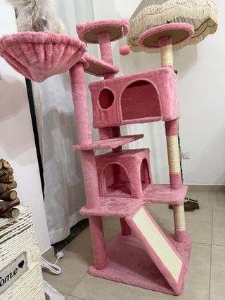 Albero tiragraffi rosa per gatti