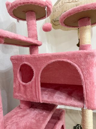 Albero tiragraffi rosa per gatti