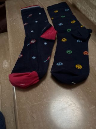 Dos pares de calcetines divertidos