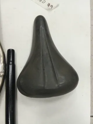 Lote piezas bicicleta: sillín, potencia, pedales