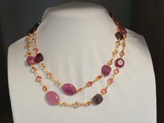 Collana con pietre rosa e viola