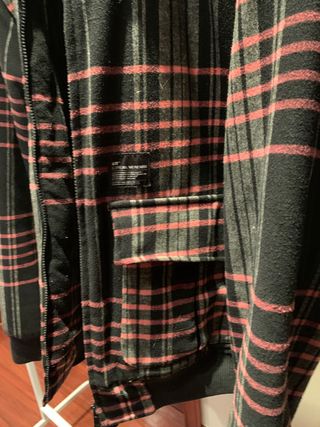 Chaqueta Loreak Mendian cuadros y capucha