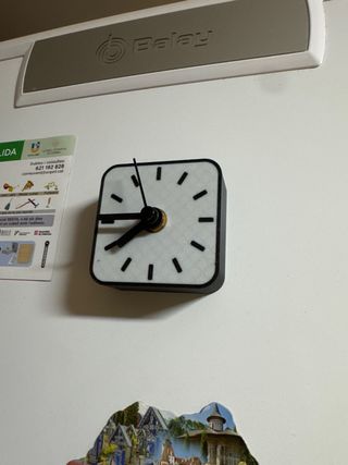 Reloj Cuadrado para Nevera con imanes