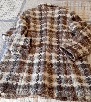 Abrigo lana virgen beige y marrón