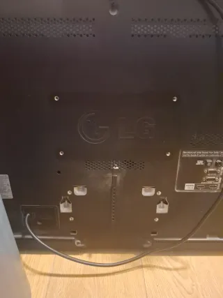 Televisor LG Negro para colgar, 77 x 49