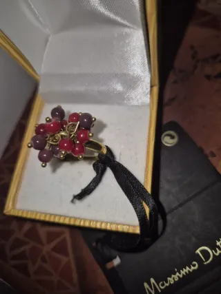 Anillo Massimo Dutti Uvas Morado Rojo