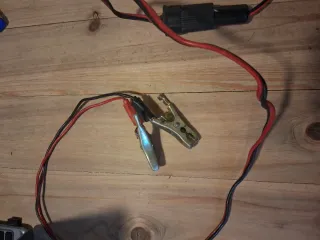 Inverter di Corrente 12v /220v