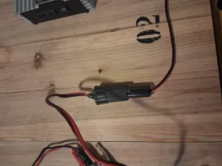 Inverter di Corrente 12v /220v