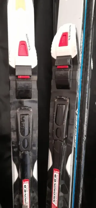 Esquís de fondo estilo clásico