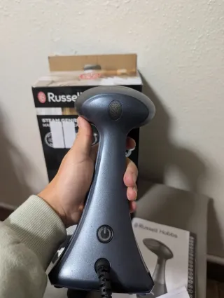 Plancha Vertical Russell Hobbs Steam Genie