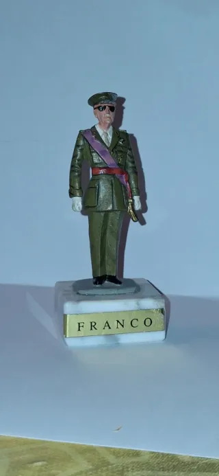 Figura de plomo Francisco Franco