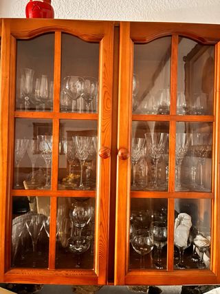 Mueble de salón madera y cristal