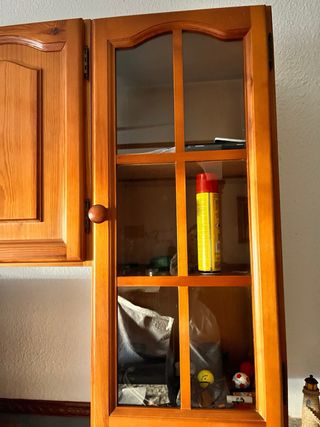 Mueble de salón madera y cristal