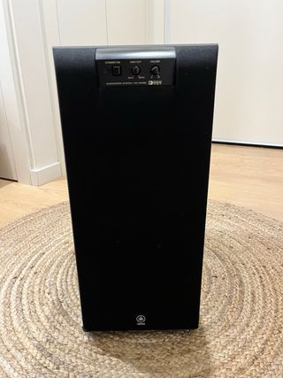 Subwoofer Yamaha Negro