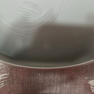 Babero Rígido Twistshake Gris