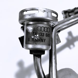 078133681AJ Rampa de inyectores para Audi/VW V6 C5