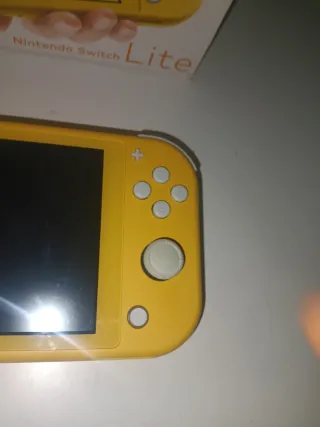 Console portatile Nintendo switch lite gialla