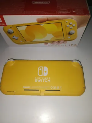 Console portatile Nintendo switch lite gialla