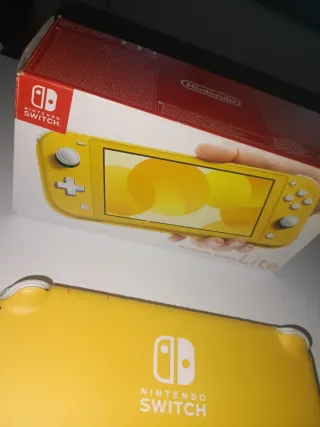 Console portatile Nintendo switch lite gialla
