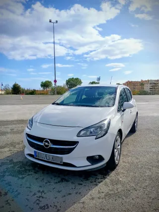 Opel Corsa 1.4 Selective 90 CV muy buen estado.
