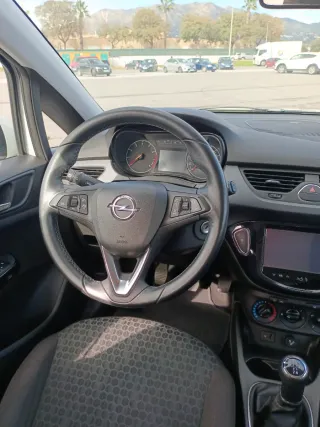 Opel Corsa 1.4 Selective 90 CV muy buen estado.
