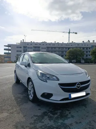 Opel Corsa 1.4 Selective 90 CV muy buen estado.